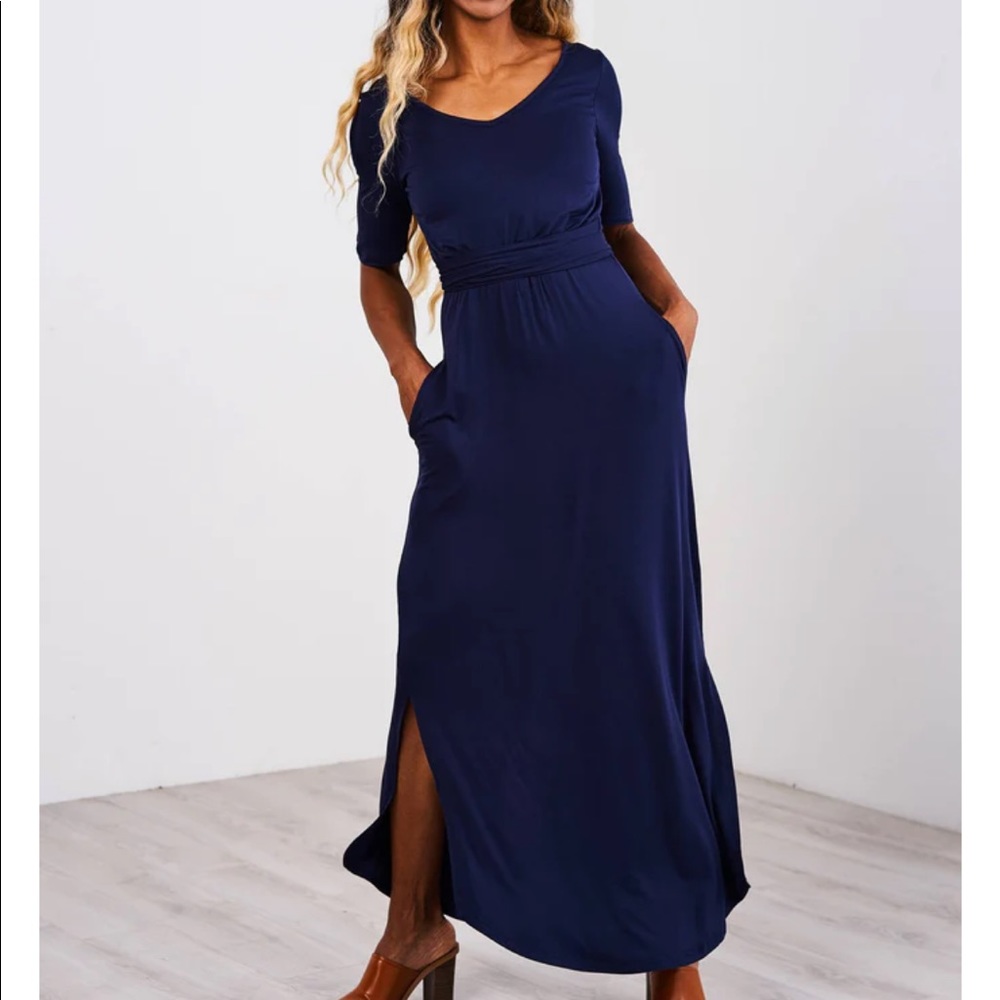Sold NWT Latched Mama starlet dress